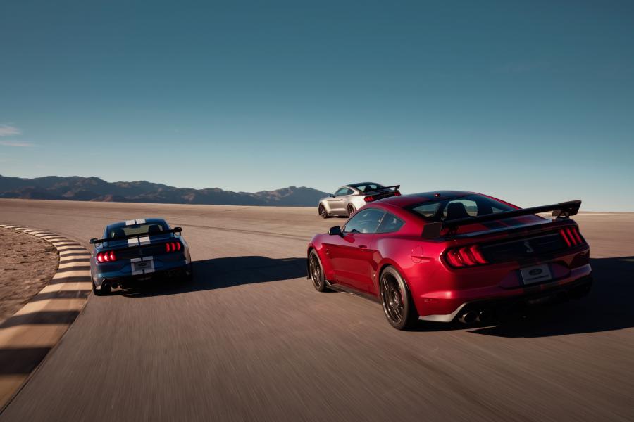  Ford Mustang Shelby GT500 2019 года  (фото 15 из 119)